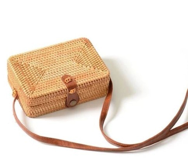 Tas Rotan Kotak Medium 1